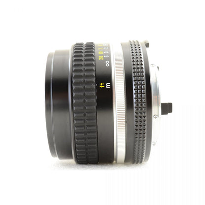 【中古】Nikon Ai-S NIKKOR 50mm f/1.4 標準 単焦点レンズ マニュアルフォーカス ニコン S/N: 5801352