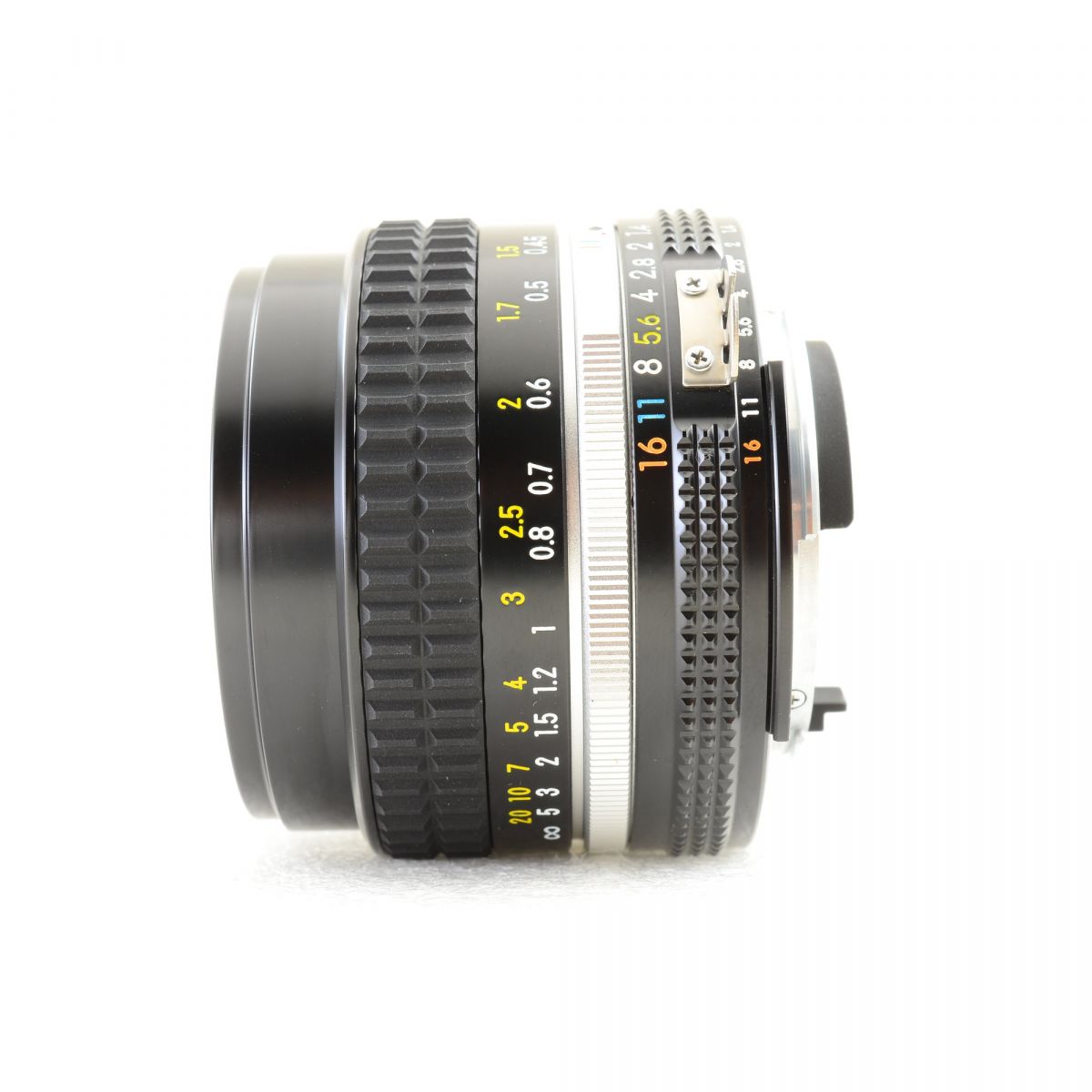 【中古】Nikon Ai-S NIKKOR 50mm f/1.4 標準 単焦点レンズ マニュアルフォーカス ニコン S/N: 5801352