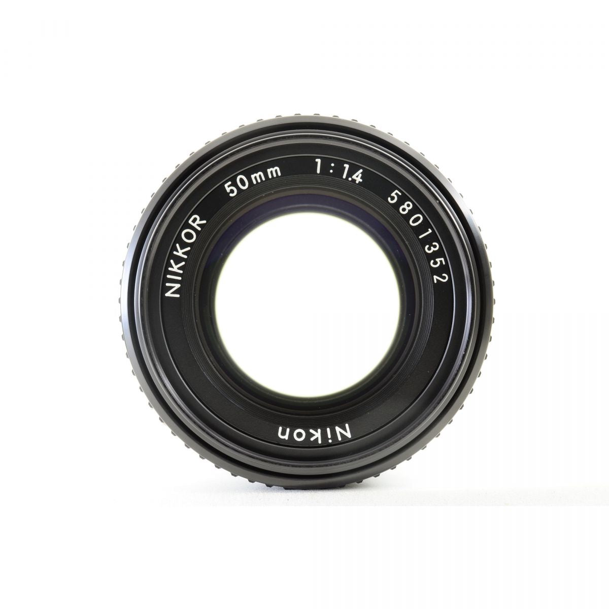 【中古】Nikon Ai-S NIKKOR 50mm f/1.4 標準 単焦点レンズ マニュアルフォーカス ニコン S/N: 5801352