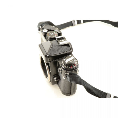 【中古】Nikon FE2 シルバー Ai NIKKOR 35mm f/2 単焦点レンズ付 フィルムカメラ ニコン S/N: 2552950
