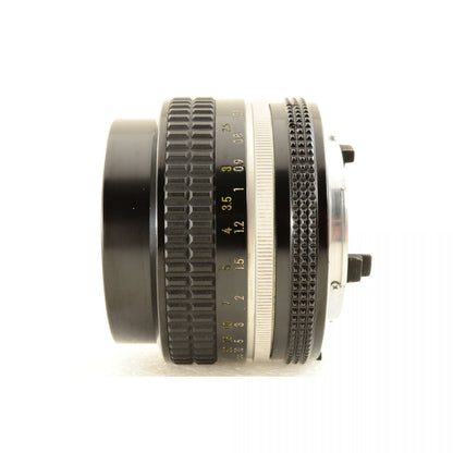 【中古】Nikon Ai NIKKOR 50mm f/1.4 標準 単焦点レンズ マニュアルフォーカス ニコン S/N: 4424576