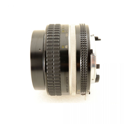 【中古】Nikon Ai NIKKOR 50mm f/1.4 標準 単焦点レンズ マニュアルフォーカス ニコン S/N: 4424576