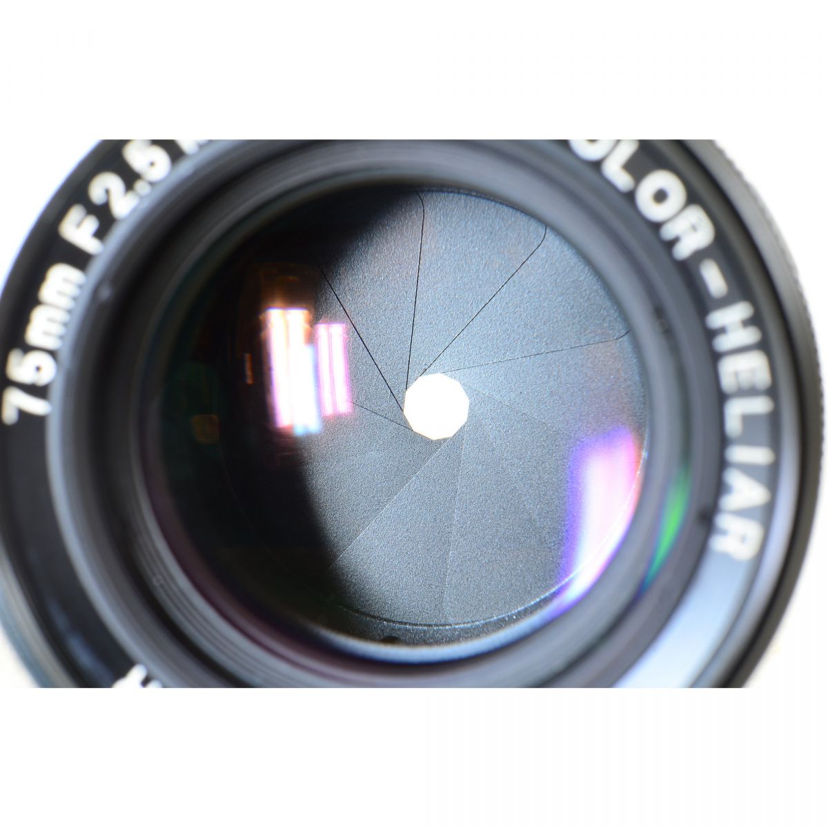 【中古】フォクトレンダー COLOR-HELIAR 75mm f/2.5 MC 中望遠 単焦点レンズ Eマウントアダプター付 S/N: 9020028