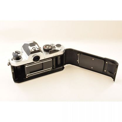 【中古】Nikon FM シルバー 35mm 一眼レフ フィルムカメラ +Ai-S NIKKOR 50mm F1.4 単焦点 MF カメラレンズ 交換レンズ ニコン