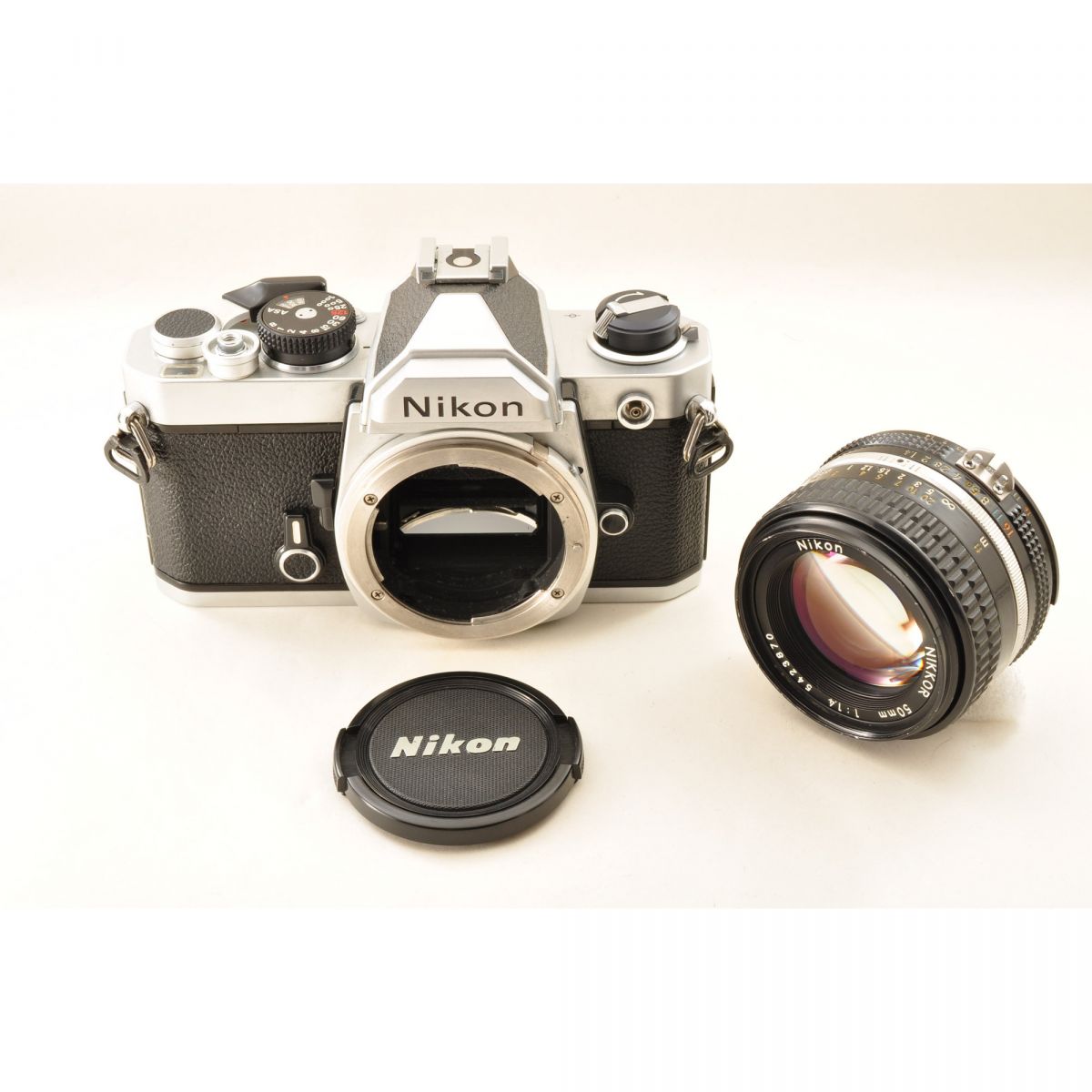 【中古】Nikon FM シルバー 35mm 一眼レフ フィルムカメラ +Ai-S NIKKOR 50mm F1.4 単焦点 MF カメラレンズ 交換レンズ ニコン