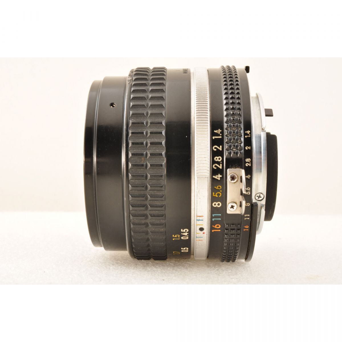 【中古】Nikon FM シルバー 35mm 一眼レフ フィルムカメラ +Ai-S NIKKOR 50mm F1.4 単焦点 MF カメラレンズ 交換レンズ ニコン