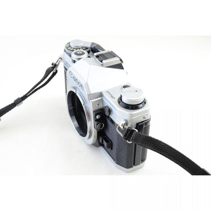 【中古】Canon AE-1 シルバー New FD 50mm f/1.4 標準 単焦点 フィルムカメラ 一眼レフ キヤノン セット S/N:4544443