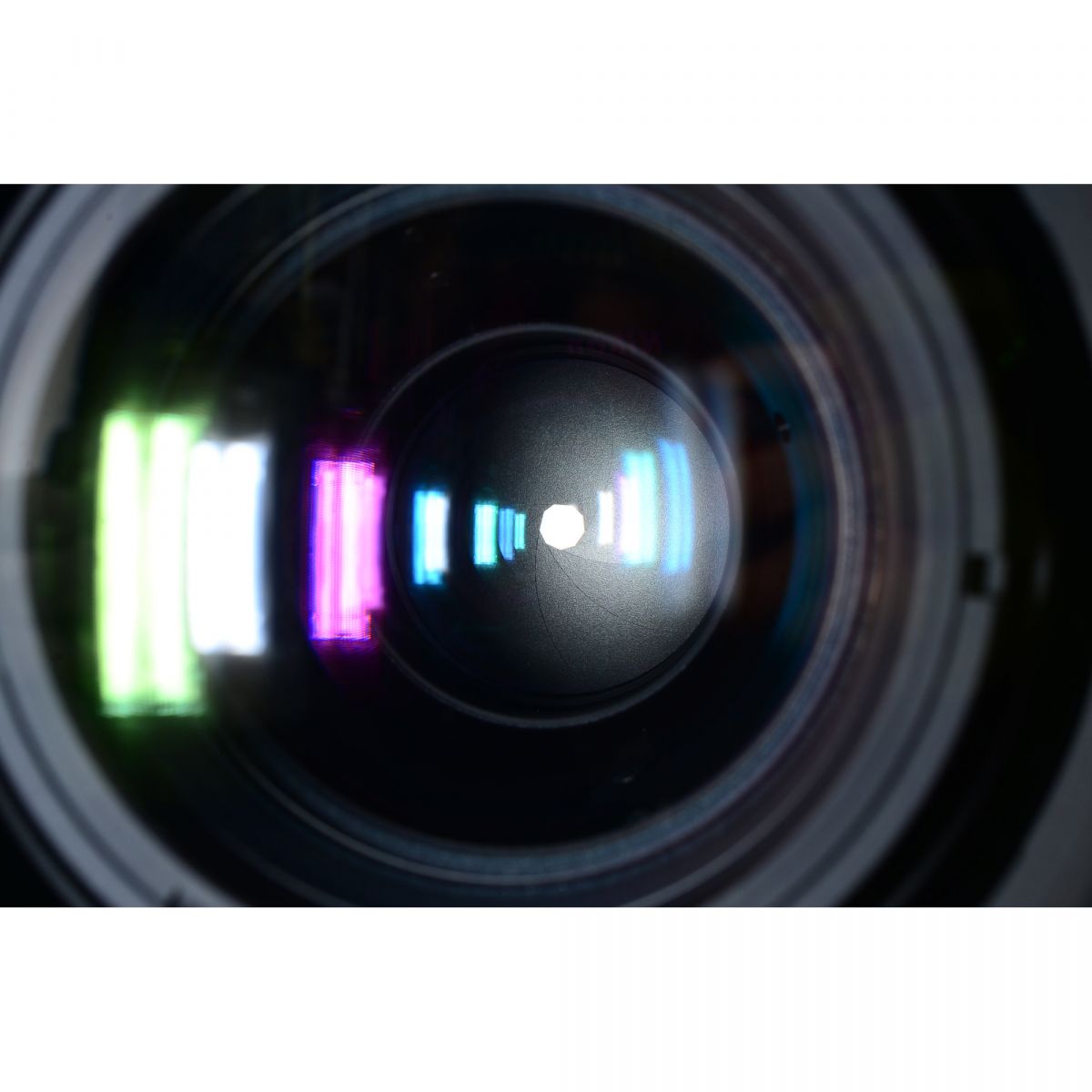 【中古】Nikon AF NIKKOR 80-200mm f/2.8 D ED フード付き 望遠 ズーム カメラレンズ 交換レンズ ニコン NIKKORシリーズ S/N:483132