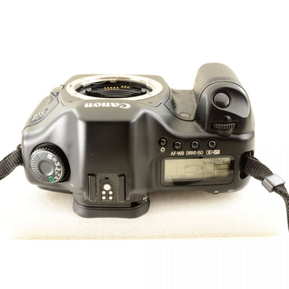 【中古】Canon EOS 5D フルサイズ 1280万画素 一眼レフ デジタルカメラ キヤノン S/N:2211203106
