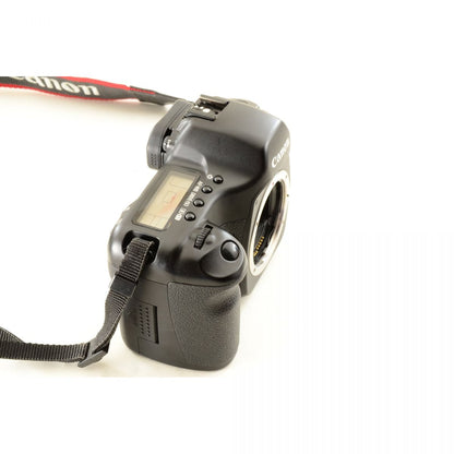 【中古】Canon EOS 5D フルサイズ 1280万画素 一眼レフ デジタルカメラ キヤノン S/N:2211203106