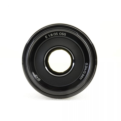 【中古】Sony E 35mm f/1.8 OSS 元箱 フード付き 標準 単焦点 カメラレンズ ソニー S/N:1803802