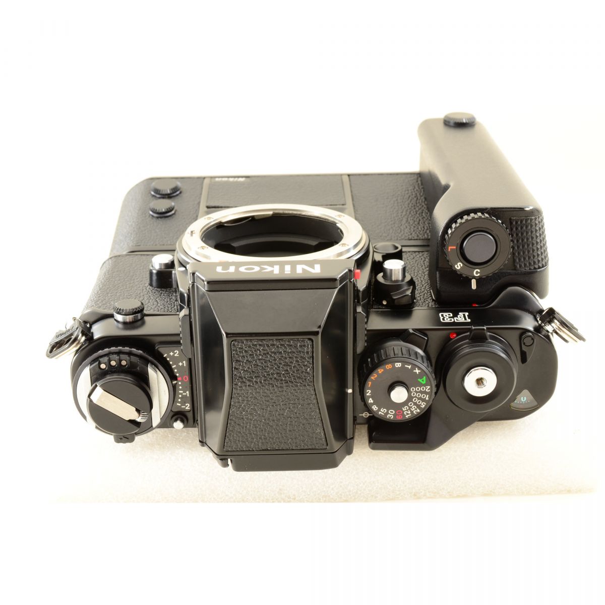 【中古】Nikon F3 アイレベル モータードライブ MD-4 付き 35mm 一眼レフ フィルムカメラ ニコン S/N:1918000