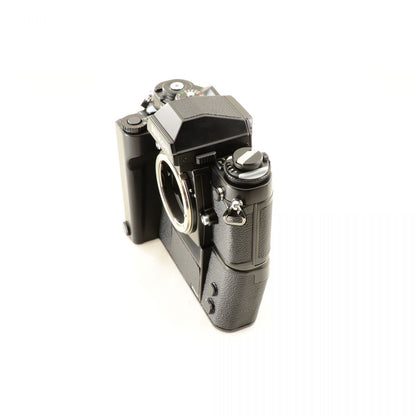 【中古】Nikon F3 アイレベル モータードライブ MD-4 付き 35mm 一眼レフ フィルムカメラ ニコン S/N:1918000