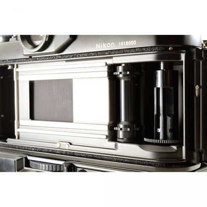 【中古】Nikon F3 アイレベル モータードライブ MD-4 付き 35mm 一眼レフ フィルムカメラ ニコン S/N:1918000