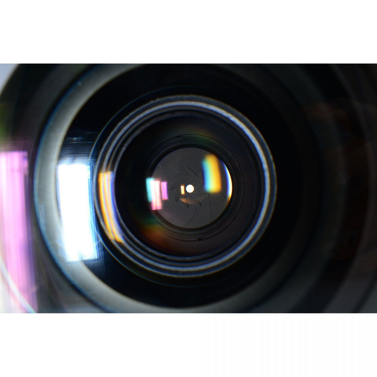 【中古】Nikon D750 デジタル一眼レフカメラ AF-S NIKKOR 24-120mm f/4G ED VR レンズキット ニコン S/N: 2060957