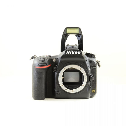 【中古】Nikon D750 デジタル一眼レフカメラ AF-S NIKKOR 24-120mm f/4G ED VR レンズキット ニコン S/N: 2060957