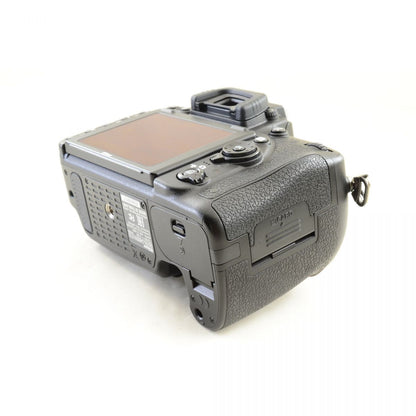 【中古】Nikon D750 デジタル一眼レフカメラ AF-S NIKKOR 24-120mm f/4G ED VR レンズキット ニコン S/N: 2060957