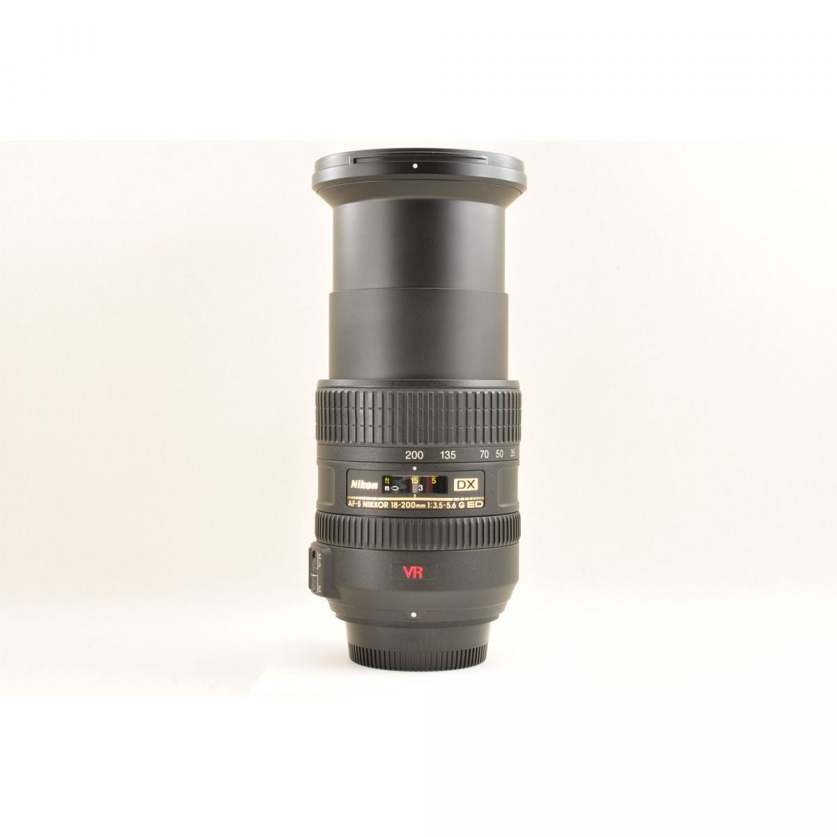 【中古】Nikon AF-S DX NIKKOR 18-200mm F3.5-5.6G ED VR フード付き ズーム カメラレンズ 交換レンズ ニコン S/N:3011997