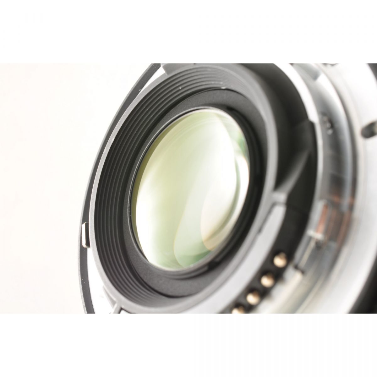 【中古】Nikon AF-S DX NIKKOR 18-200mm F3.5-5.6G ED VR フード付き ズーム カメラレンズ 交換レンズ ニコン S/N:3011997