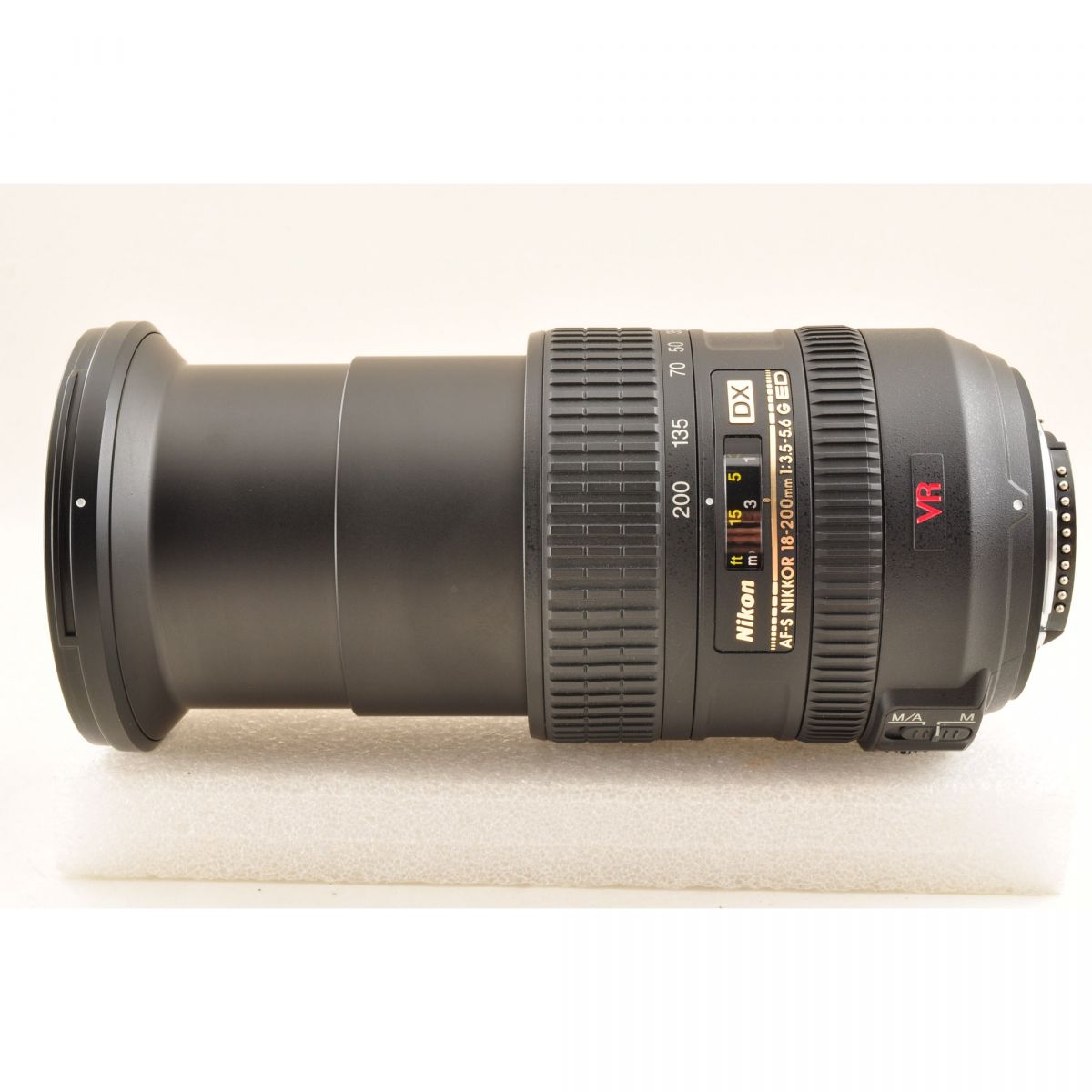 【中古】Nikon AF-S DX NIKKOR 18-200mm F3.5-5.6G ED VR フード付き ズーム カメラレンズ 交換レンズ ニコン S/N:3011997