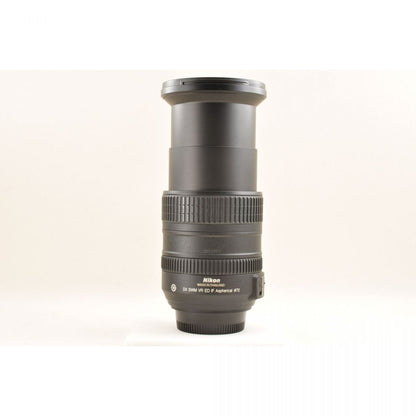 【中古】Nikon AF-S DX NIKKOR 18-200mm F3.5-5.6G ED VR フード付き ズーム カメラレンズ 交換レンズ ニコン S/N:3011997