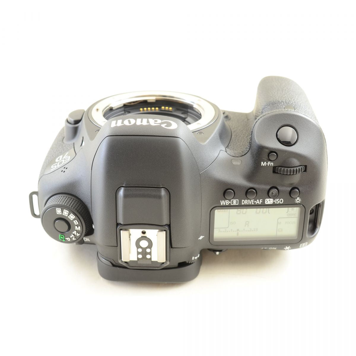 【中古】Canon EOS 7D Mark II デジタル一眼レフカメラ EF-S 18-135mm f/3.5-5.6 IS ズーム キヤノン セット S/N:321055000392