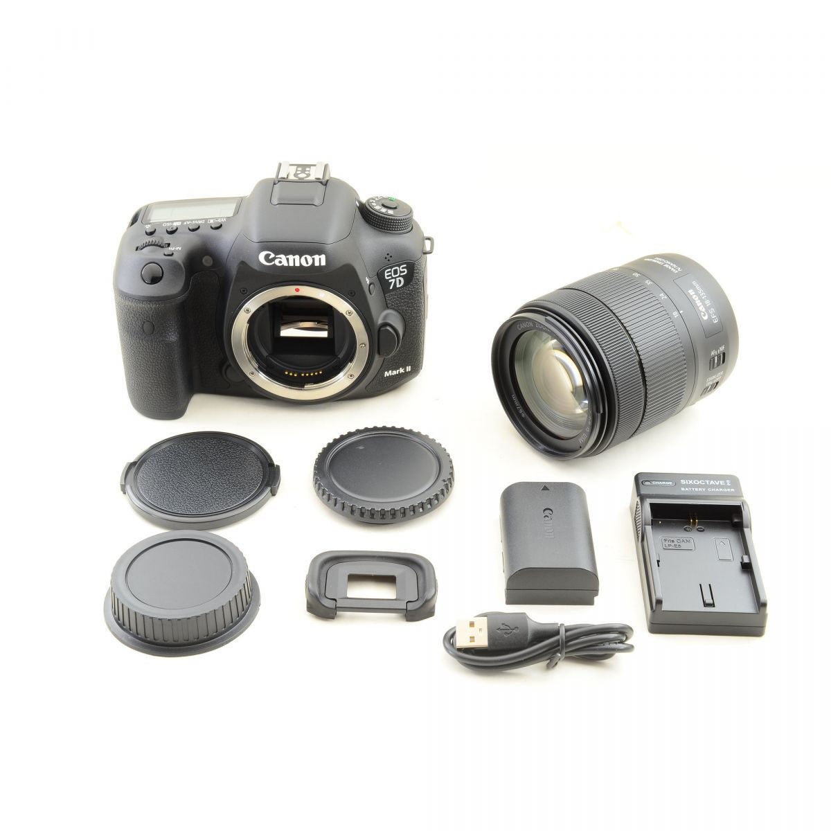 【中古】Canon EOS 7D Mark II デジタル一眼レフカメラ EF-S 18-135mm f/3.5-5.6 IS ズーム キヤノン セット S/N:321055000392