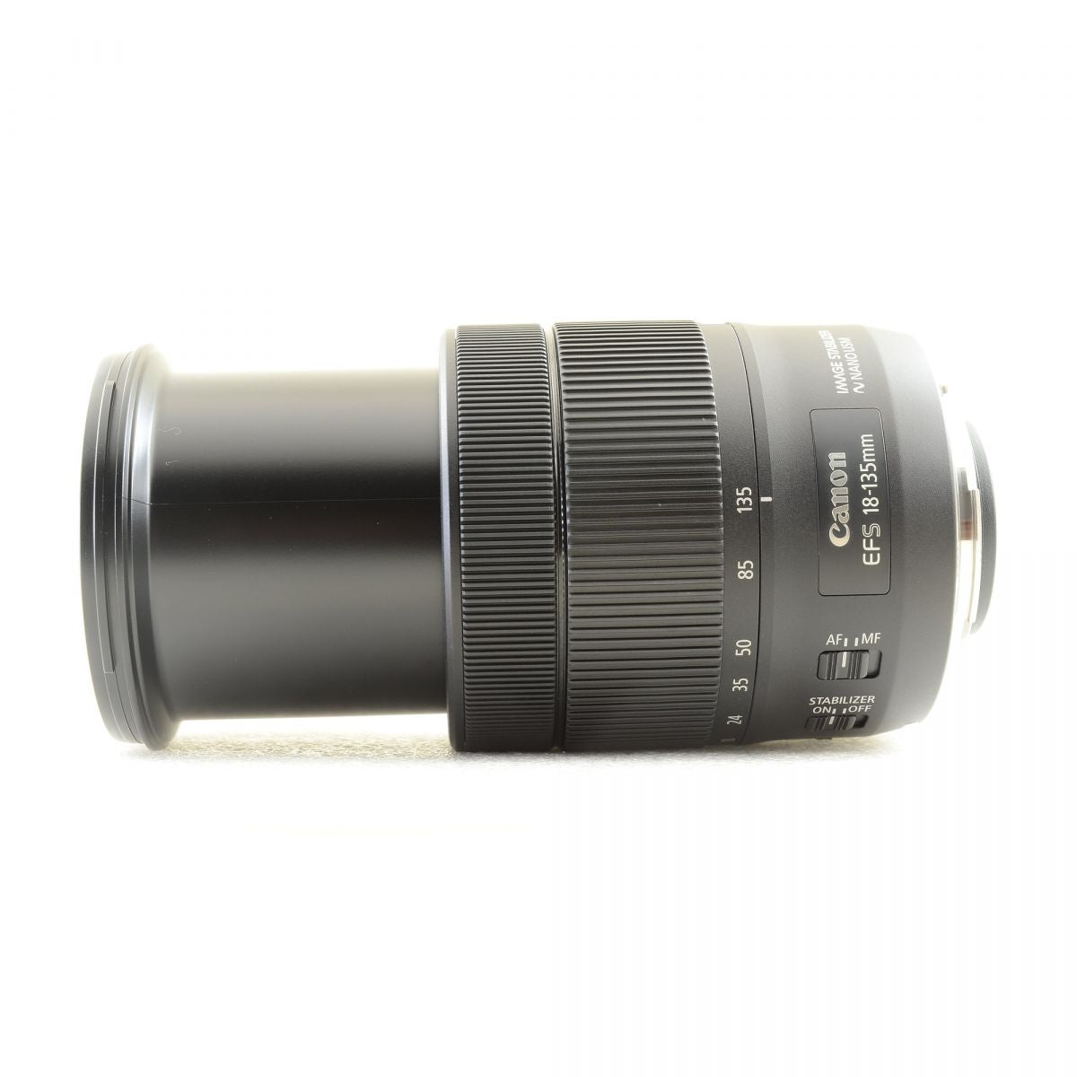 【中古】Canon EOS 7D Mark II デジタル一眼レフカメラ EF-S 18-135mm f/3.5-5.6 IS ズーム キヤノン セット S/N:321055000392