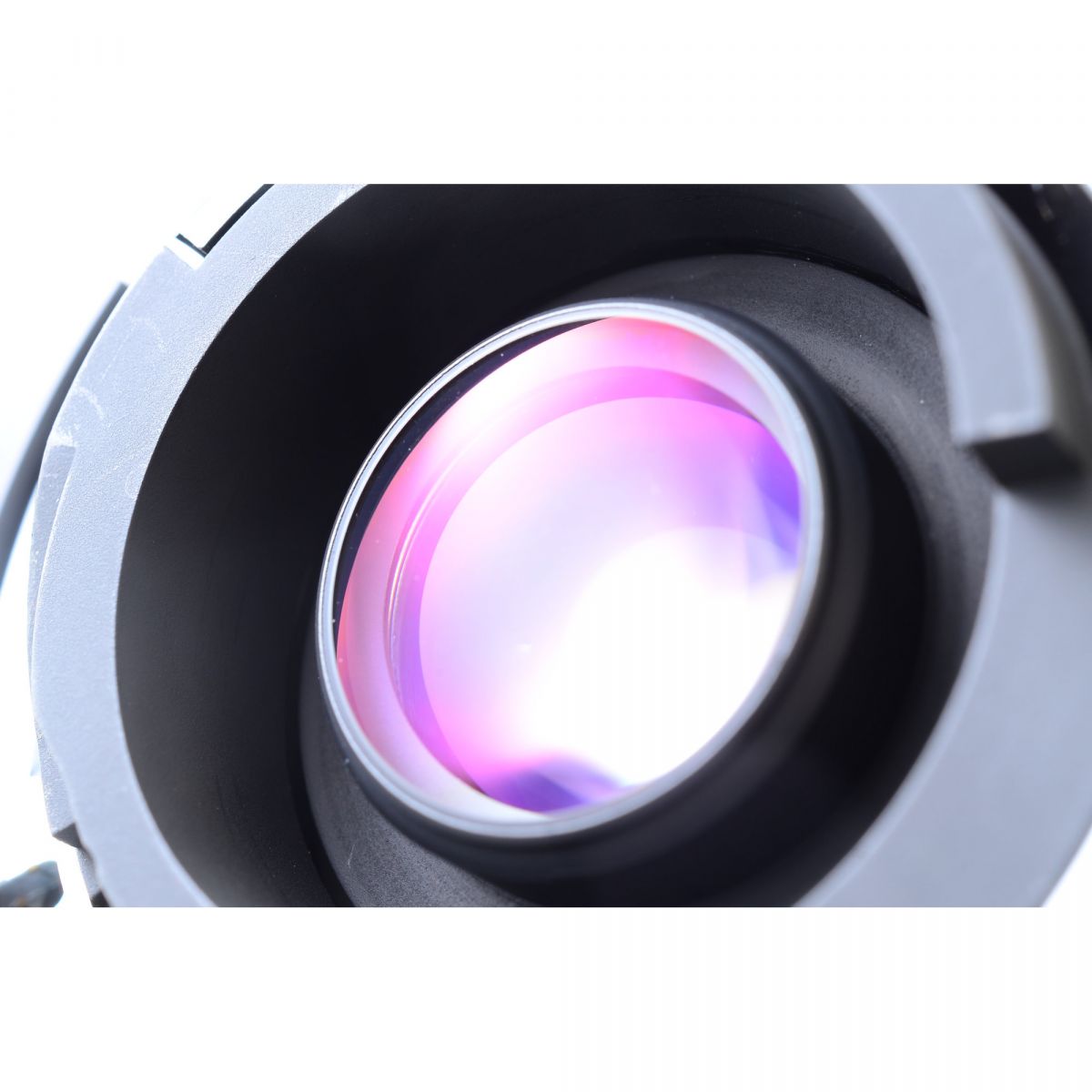 【中古】Nikon AF NIKKOR 20mm f/2.8 HB-1フード付き 広角 単焦点 カメラレンズ 交換レンズ ニコン S/N:201688
