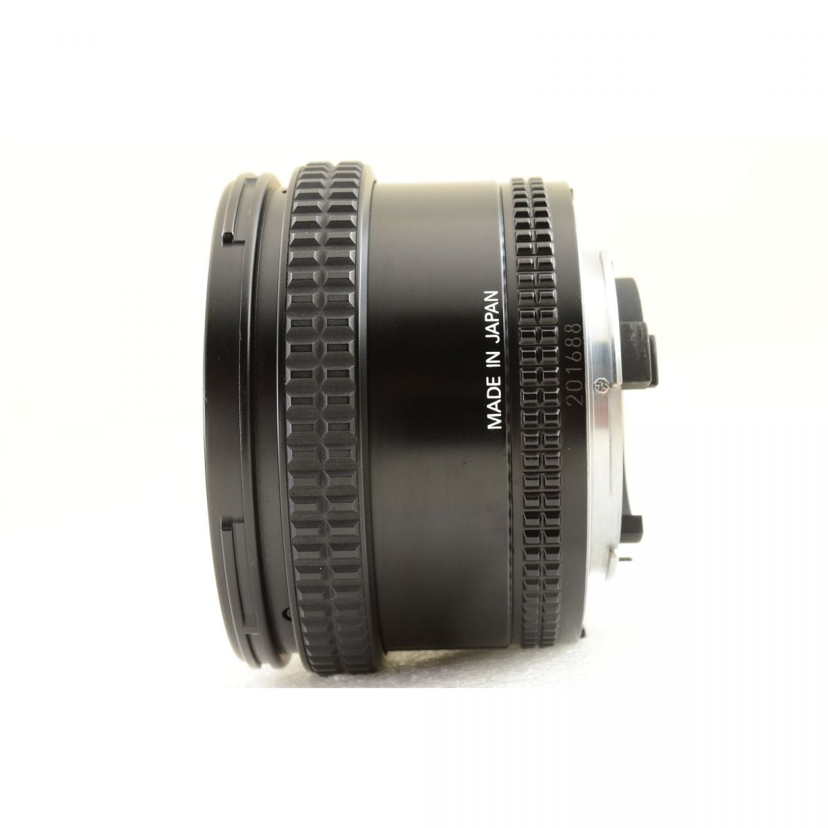 【中古】Nikon AF NIKKOR 20mm f/2.8 HB-1フード付き 広角 単焦点 カメラレンズ 交換レンズ ニコン S/N:201688