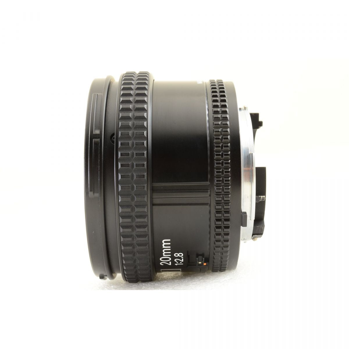 【中古】Nikon AF NIKKOR 20mm f/2.8 HB-1フード付き 広角 単焦点 カメラレンズ 交換レンズ ニコン S/N:201688