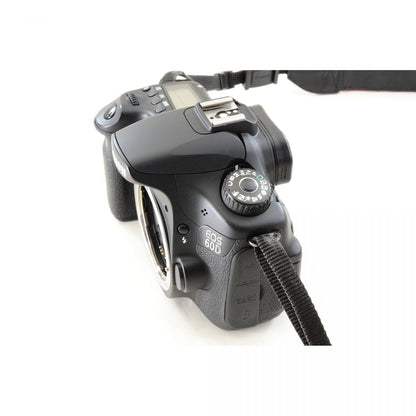 【中古】Canon EOS 60D 18.0MP DSLR Camera Black Canon EF-S 18-135mm f/3.5-5.6 IS Zoom Lens 360213408