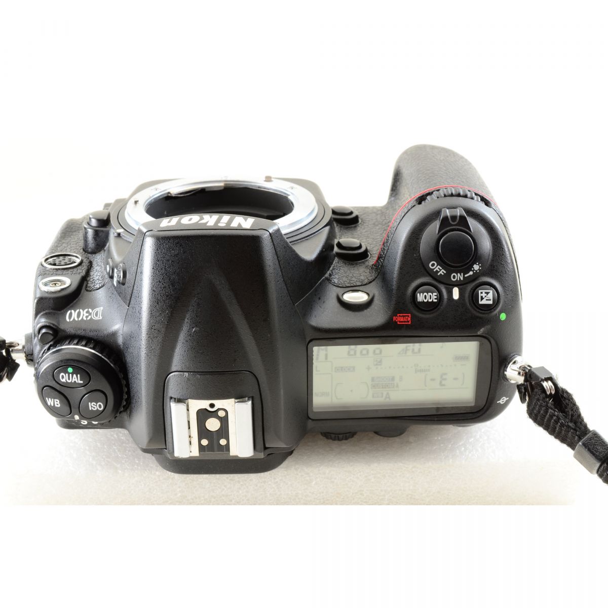 【中古】Nikon D300 1230万画素 デジタル一眼レフカメラ デジタルカメラ ニコン S/N:2004931