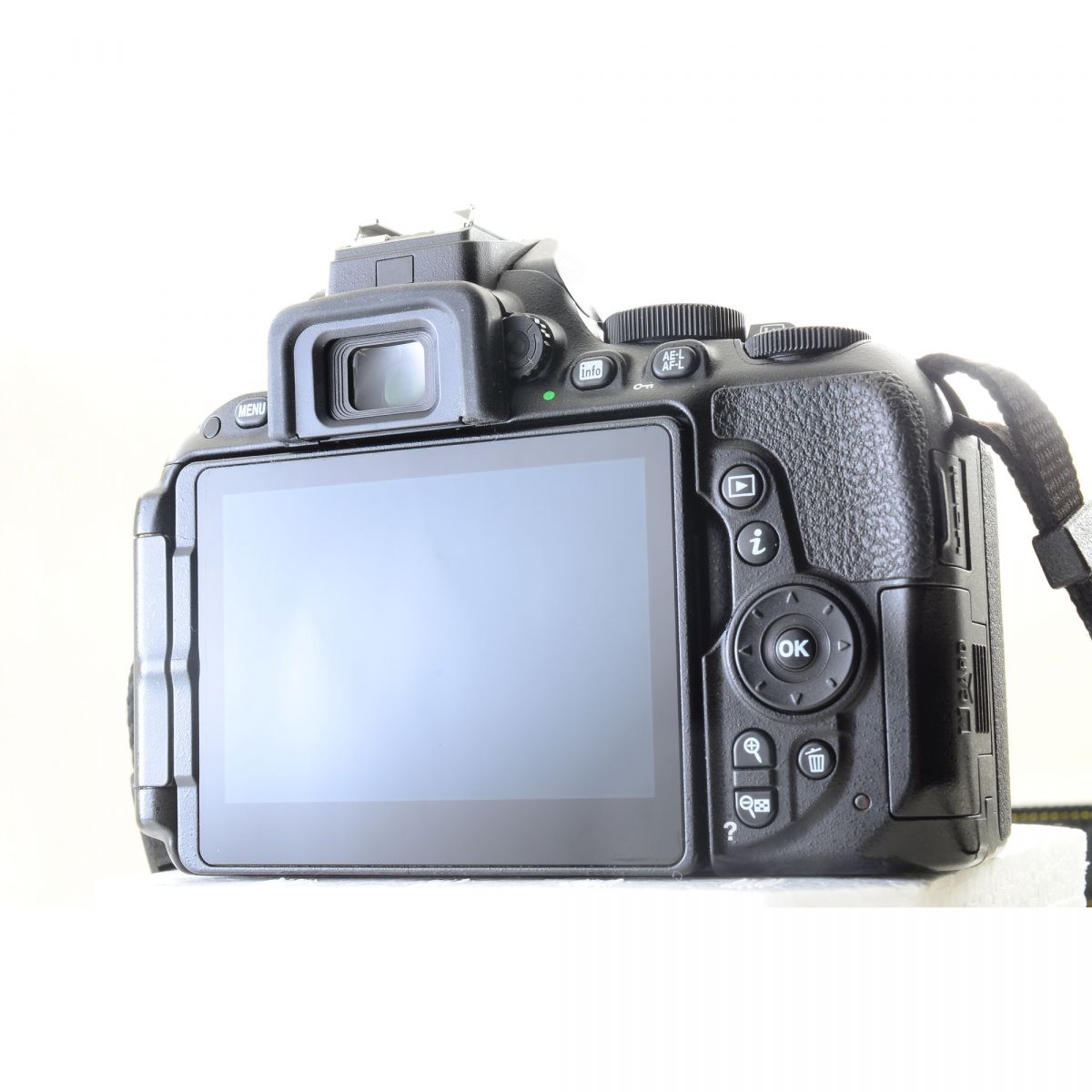 【中古】Nikon D5500 2420万画素 デジタル一眼レフカメラ デジタルカメラ ニコン S/N:2161163