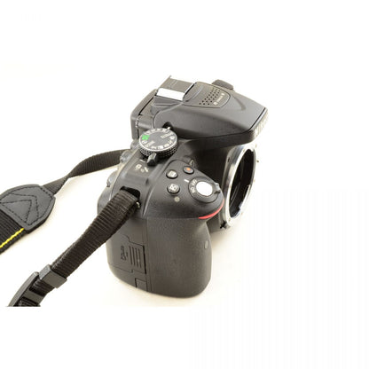 【中古】Nikon D5300 2416万画素 デジタル一眼レフカメラ ブラック ニコン S/N:2124558