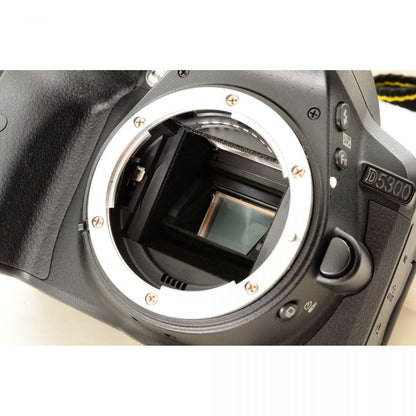 【中古】Nikon D5300 2416万画素 デジタル一眼レフカメラ ブラック ニコン S/N:2124558