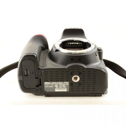【中古】Nikon D5300 2416万画素 デジタル一眼レフカメラ ブラック ニコン S/N:2124558