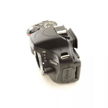 【中古】Nikon D5100 1620万画素 デジタル一眼レフカメラ ブラック ニコン S/N:2027256