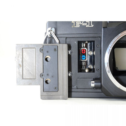 【中古】Canon New F-1 アイレベル フィルムカメラ ケース FD 28mm f/3.5 S.C. 単焦点 キヤノン セット S/N:172217