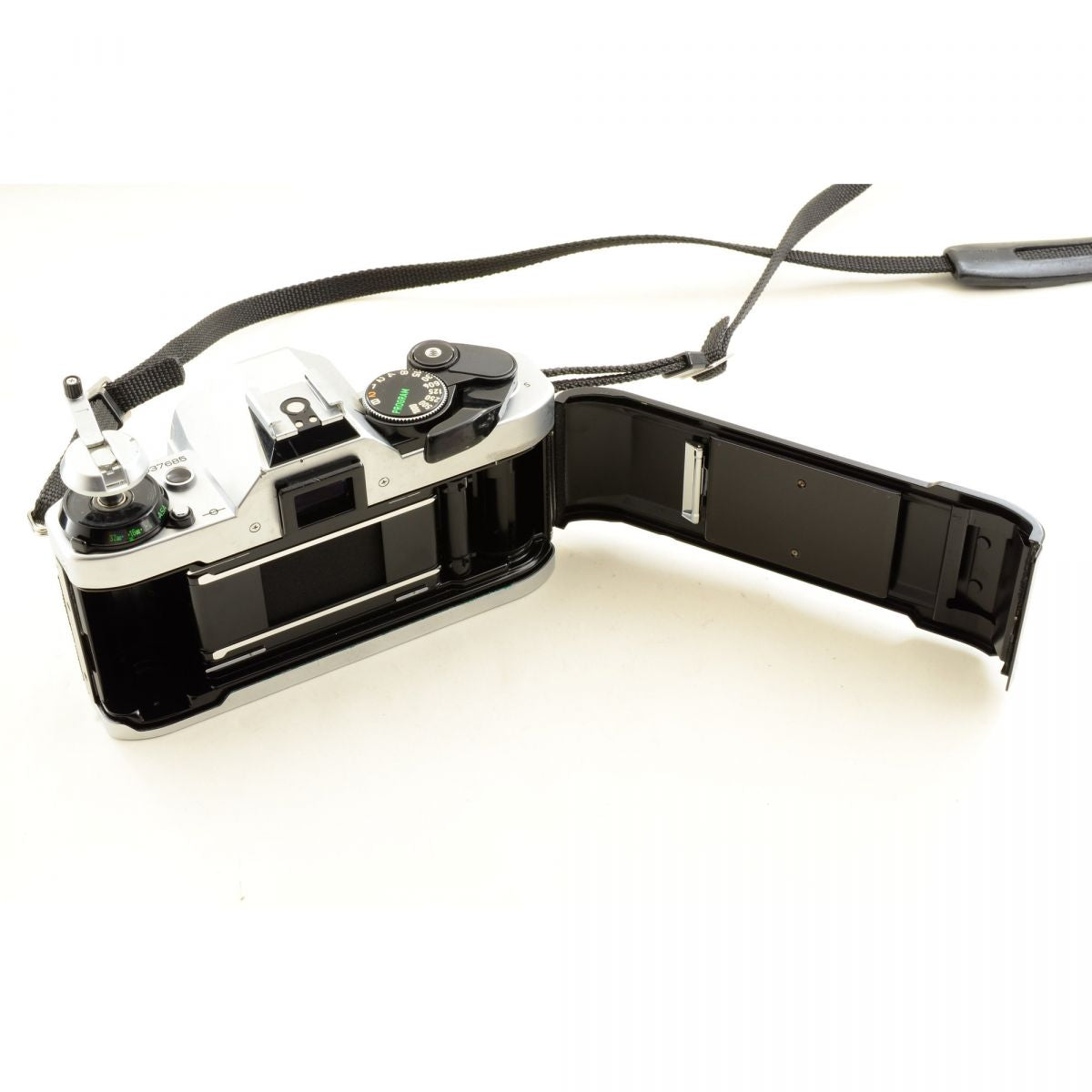 【中古】Canon AE-1 Program シルバー 一眼レフ フィルムカメラ New FD 35-70mm レンズ セット S/N:3037685