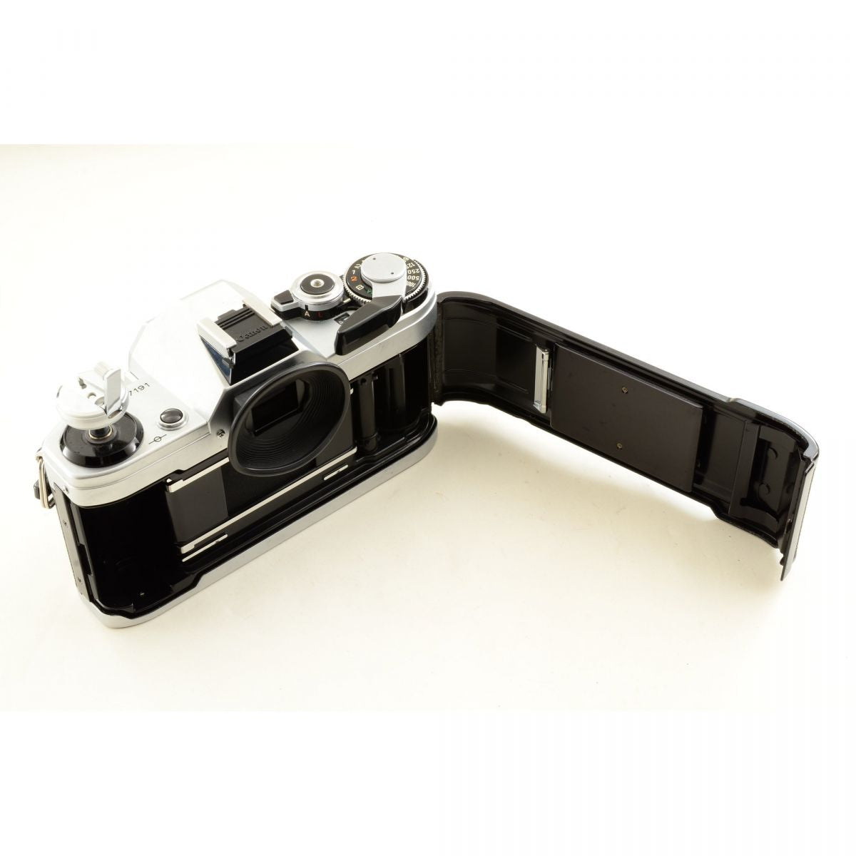 【中古】Canon AE-1 シルバー 35mm 一眼レフ フィルムカメラ キヤノン S/N:4557191