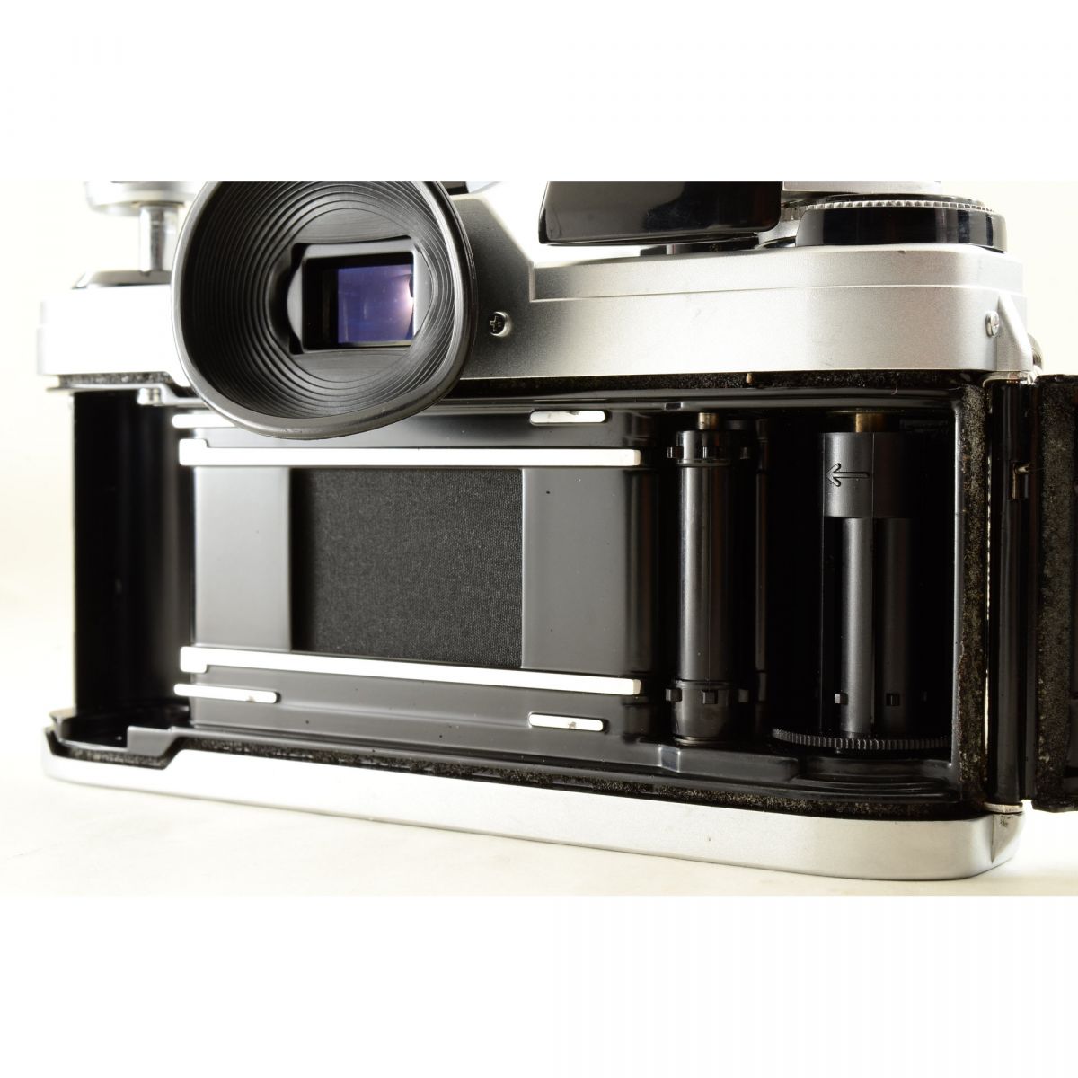【中古】Canon AE-1 シルバー 35mm 一眼レフ フィルムカメラ キヤノン S/N:4557191