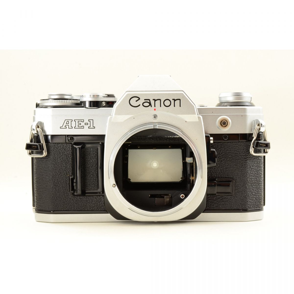 【中古】Canon AE-1 シルバー 35mm 一眼レフ フィルムカメラ キヤノン S/N:4557191