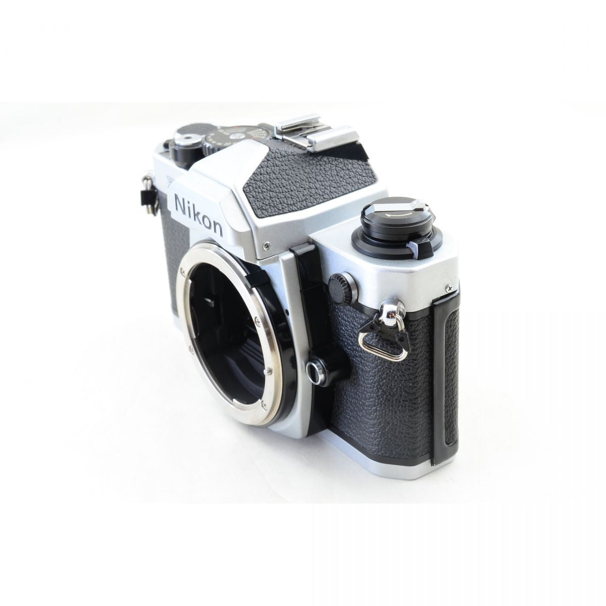 【中古】Nikon New FM2 後期 シルバー 35mm フィルムカメラ Ai-S 35mm f/2.8 レンズ セット S/N:8220491