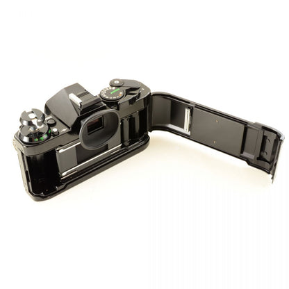 【中古】Canon AE-1 Program ブラック 35mm 一眼レフ フィルムカメラ キヤノン S/N:360982