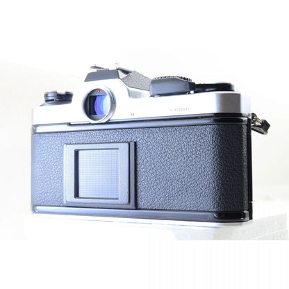 【中古】Nikon New FM2 後期 シルバー 35mm フィルムカメラ Ai-S 35mm f/2.8 レンズ セット S/N:8220491