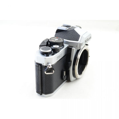 【中古】Nikon New FM2 後期 シルバー 35mm フィルムカメラ Ai-S 35mm f/2.8 レンズ セット S/N:8220491