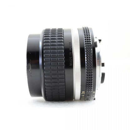 【中古】Nikon New FM2 後期 シルバー 35mm フィルムカメラ Ai-S 35mm f/2.8 レンズ セット S/N:8220491
