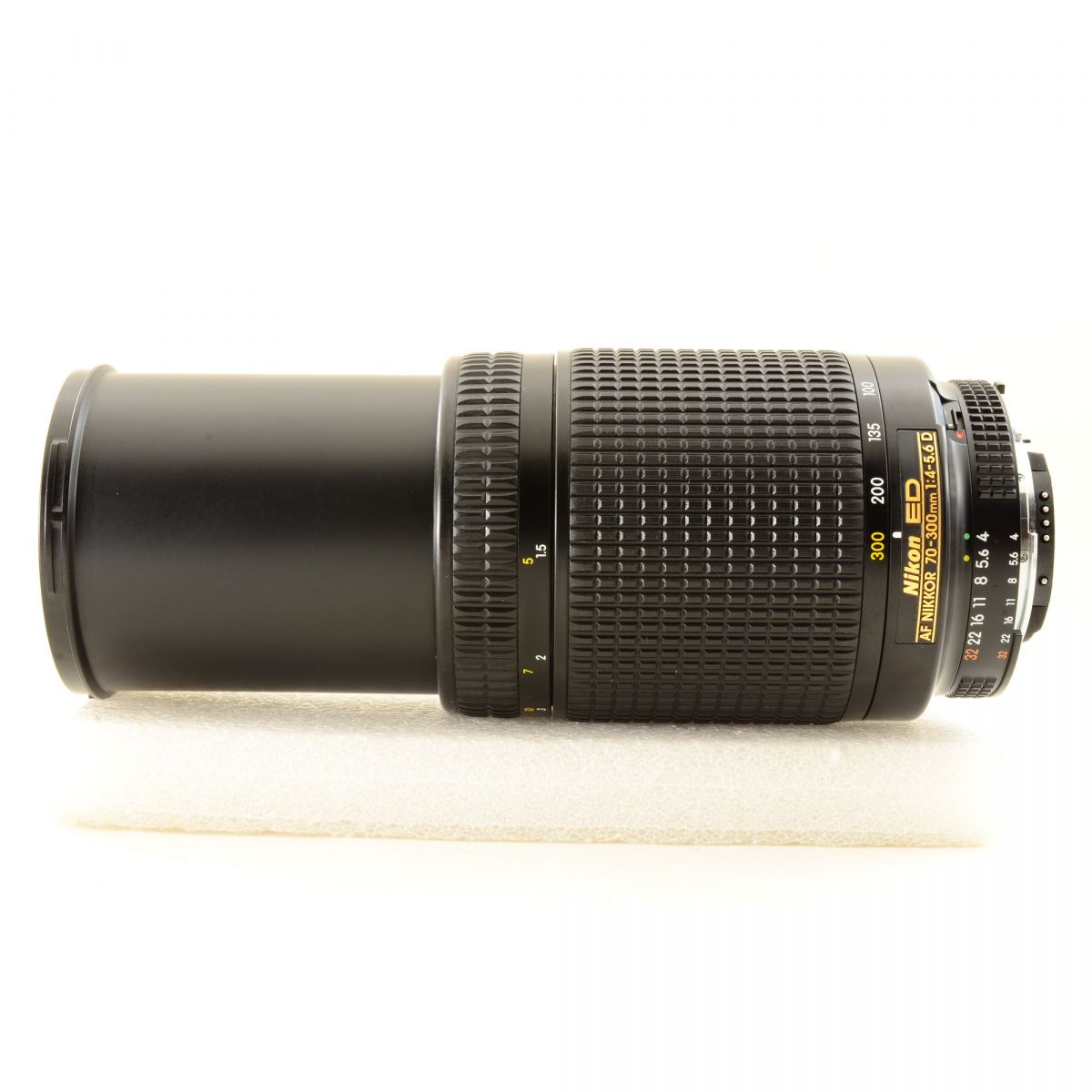 【中古】Nikon AF NIKKOR 70-300mm f/4-5.6 D ED 望遠 ズーム カメラレンズ 交換レンズ ニコン S/N:210566