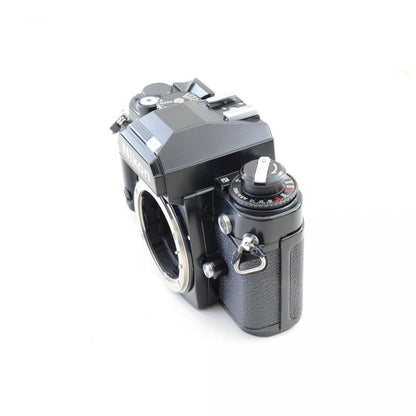 【中古】Nikon FA ブラック Ai-S NIKKOR 50mm f/1.8 パンケーキ 単焦点レンズ フィルムカメラ ニコン S/N: 5177093